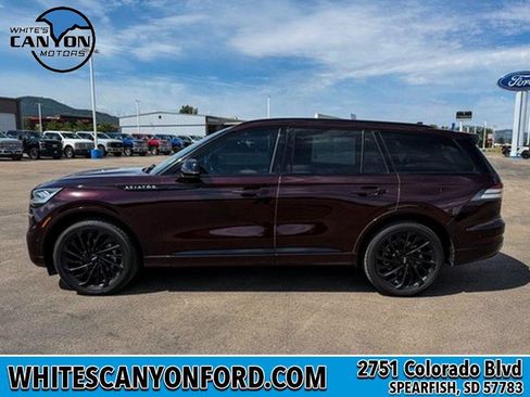 Used 2023 Lincoln Aviator Reserve w/ Equipment Group 201A AWD/4WD image 2