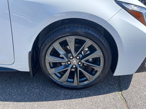 Used 2026 Toyota Corolla SE w/ SE Package FWD image 24