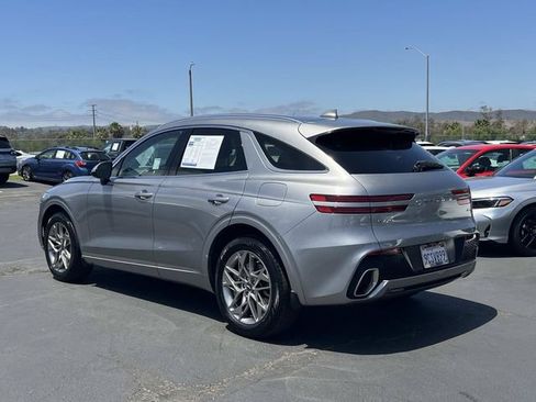 Used 2023 Genesis GV70 2.5T w/ Select Package AWD/4WD image 3