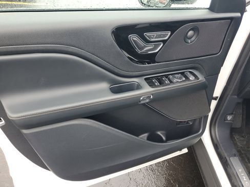 New 2026 Lincoln Aviator Reserve w/ Jet Appearance Package image 8