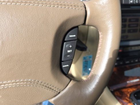 Used 2007 Jaguar XJ8 image 22