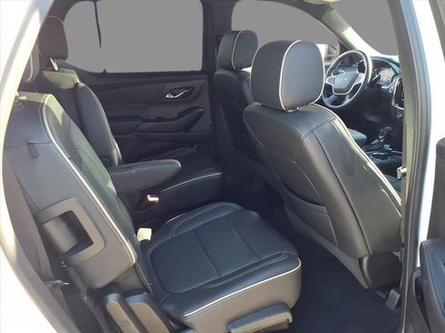 Used 2022 Chevrolet Traverse Premier w/ Redline Edition image 11