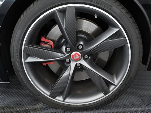 Used 2019 Jaguar F-TYPE R AWD/4WD image 44