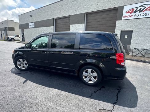 Used 2013 Dodge Grand Caravan SE FWD image 3