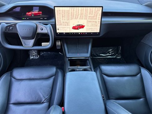 Used 2022 Tesla Model S Plaid image 13