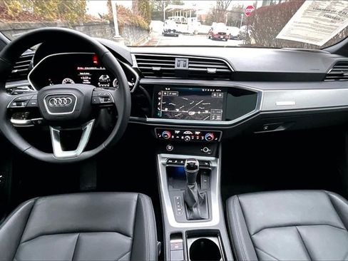 Used 2024 Audi Q3 2.0T Premium Plus image 14