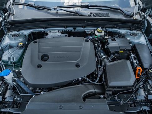 New 2026 Volvo XC40 B5 Core w/ Protection Package Premier AWD/4WD image 19