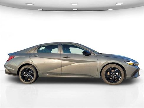 New 2026 Hyundai Elantra Sport FWD image 10
