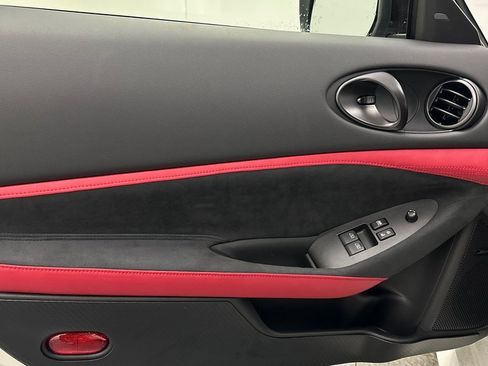 New 2025 Nissan Z Performance w/ Floor Mat Package image 19