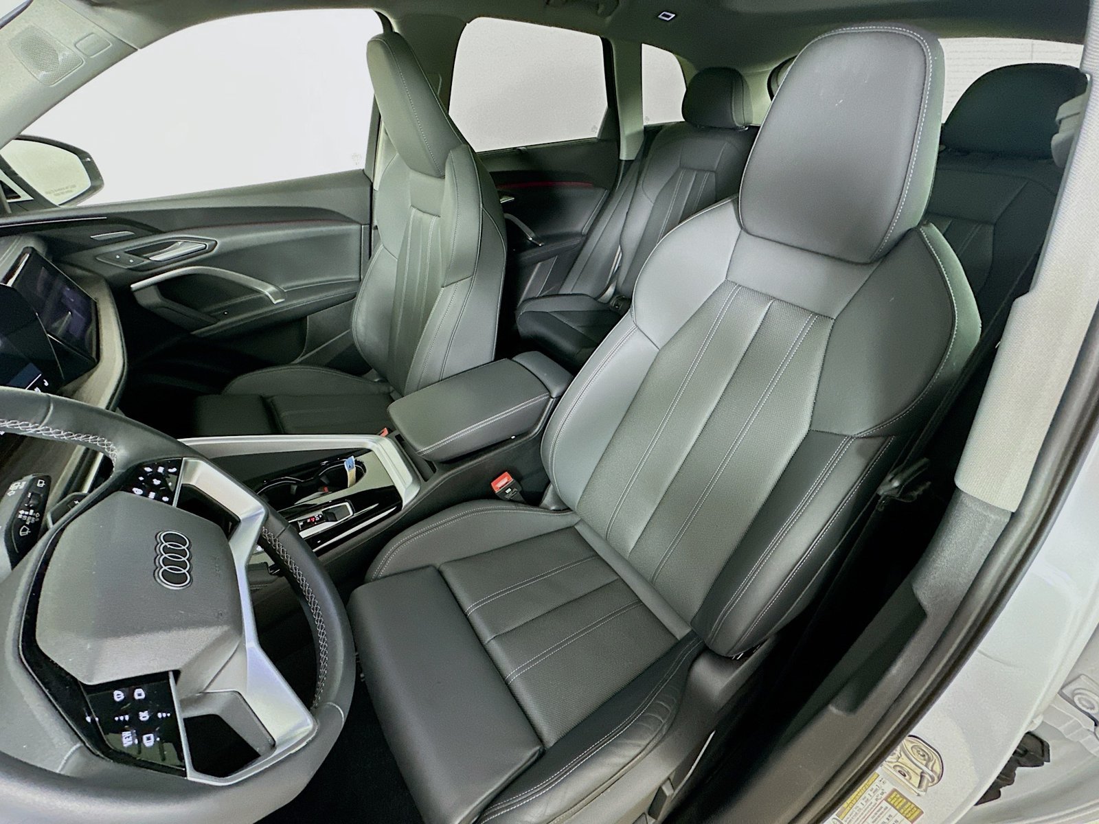 Certified 2025 Audi Q5 Prestige AWD/4WD image 33