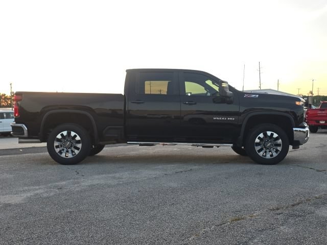Used 2024 Chevrolet Silverado 2500 LT w/ All Star Edition AWD/4WD image 6