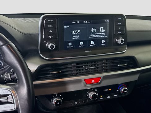 Used 2020 Kia Telluride LX image 18