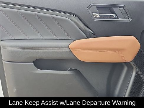 New 2025 GMC Canyon AT4 w/ Nightfall Edition image 33