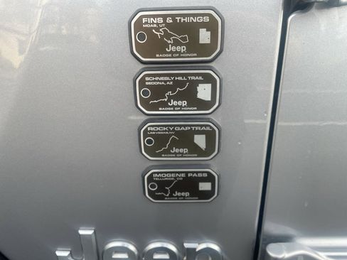 Used 2018 Jeep Wrangler Unlimited Sport S image 9