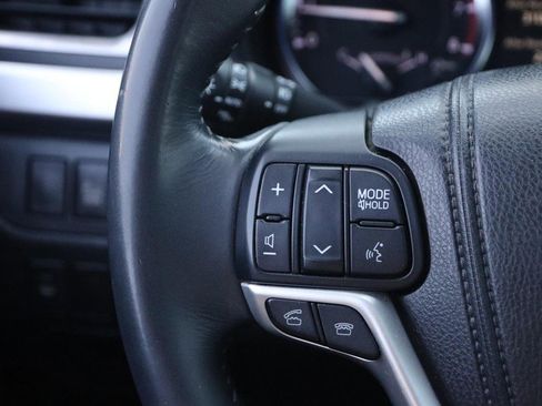 Used 2014 Toyota Highlander Limited AWD/4WD image 27