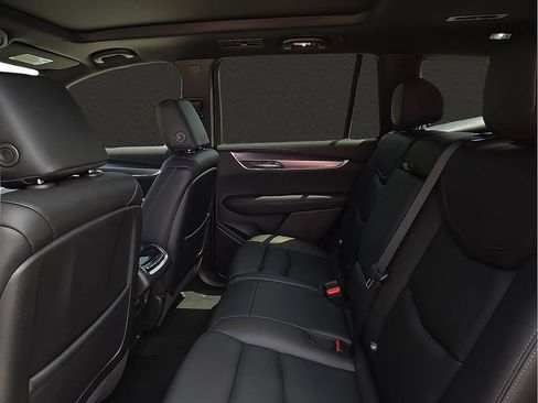 Used 2024 Cadillac XT6 Luxury w/ LPO, Floor Liner Package AWD/4WD image 10