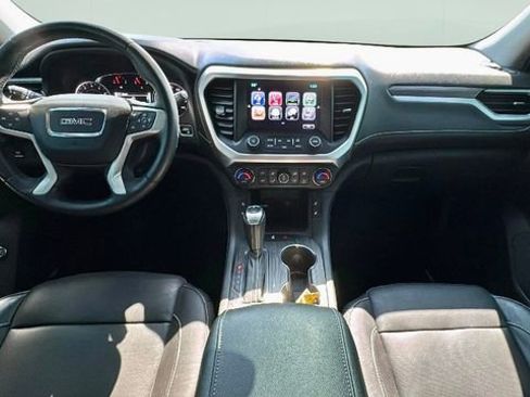 Used 2017 GMC Acadia SLT FWD image 2