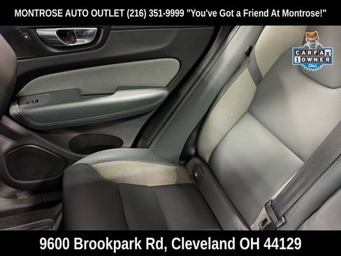 Used 2022 Volvo XC60 T8 R-Design w/ Advanced Package image 32