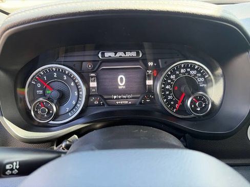 Used 2023 RAM 1500 Laramie AWD/4WD image 12