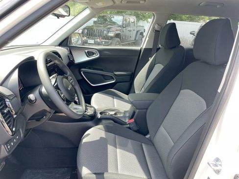 New 2025 Kia Soul S image 37