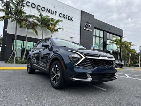 Used 2023 Kia Sportage EX image 31