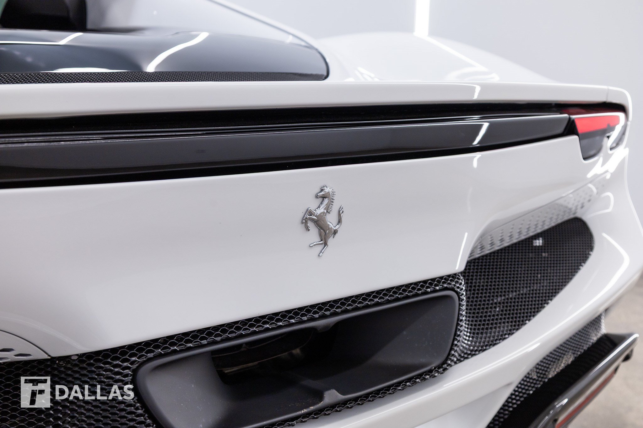 Used 2023 Ferrari 296 GTB RWD image 10