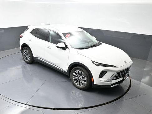 Used 2024 Buick Envision Preferred image 43