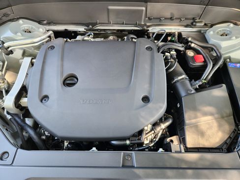 New 2026 Volvo XC90 B6 Plus w/ Protection Package Premier image 34