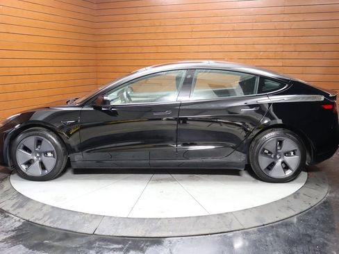 Used 2023 Tesla Model 3 Standard Range image 32