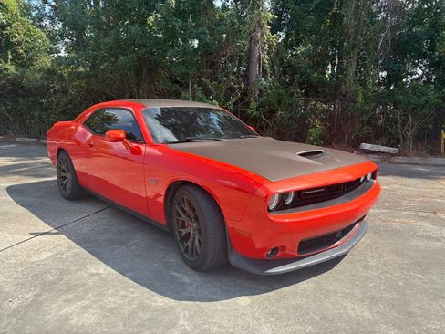 Used 2018 Dodge Challenger SRT w/ Technology Group RWD image 2