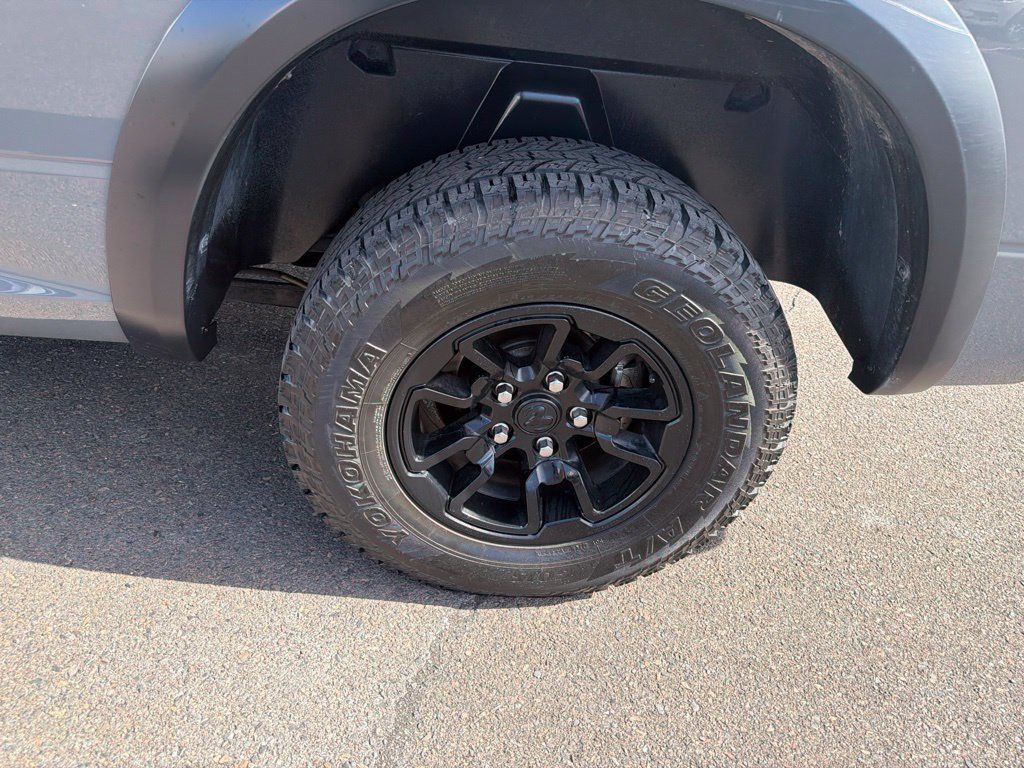 Used 2022 RAM 1500 Warlock w/ Ceramic Gray Warlock Package AWD/4WD image 31
