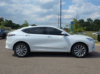 Used 2025 Buick Envista Avenir FWD video 2