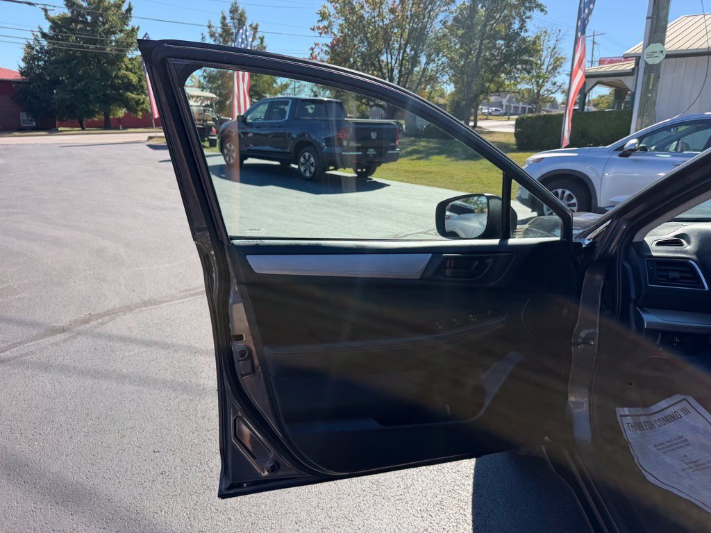 Used 2018 Subaru Outback 2.5i AWD/4WD image 9