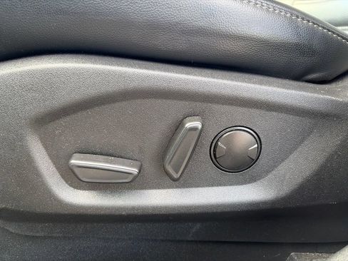 Used 2024 Ford Edge SEL AWD/4WD image 21