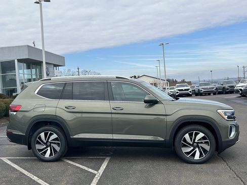 New 2026 Volkswagen Atlas SEL image 8