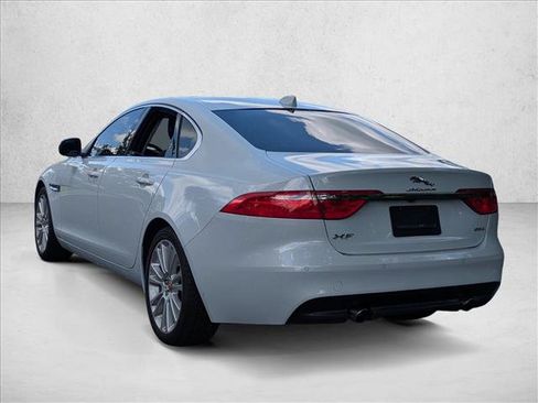 Used 2020 Jaguar XF Premium RWD image 8
