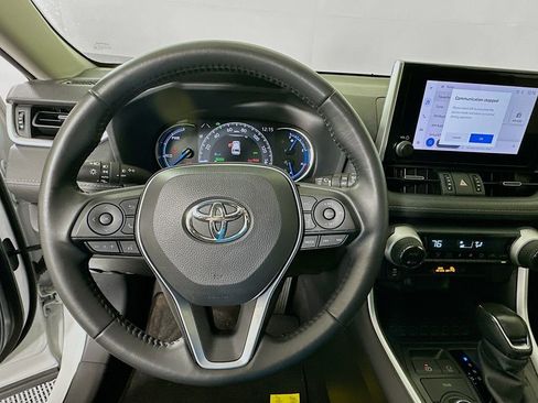 Used 2024 Toyota RAV4 XLE Premium image 11