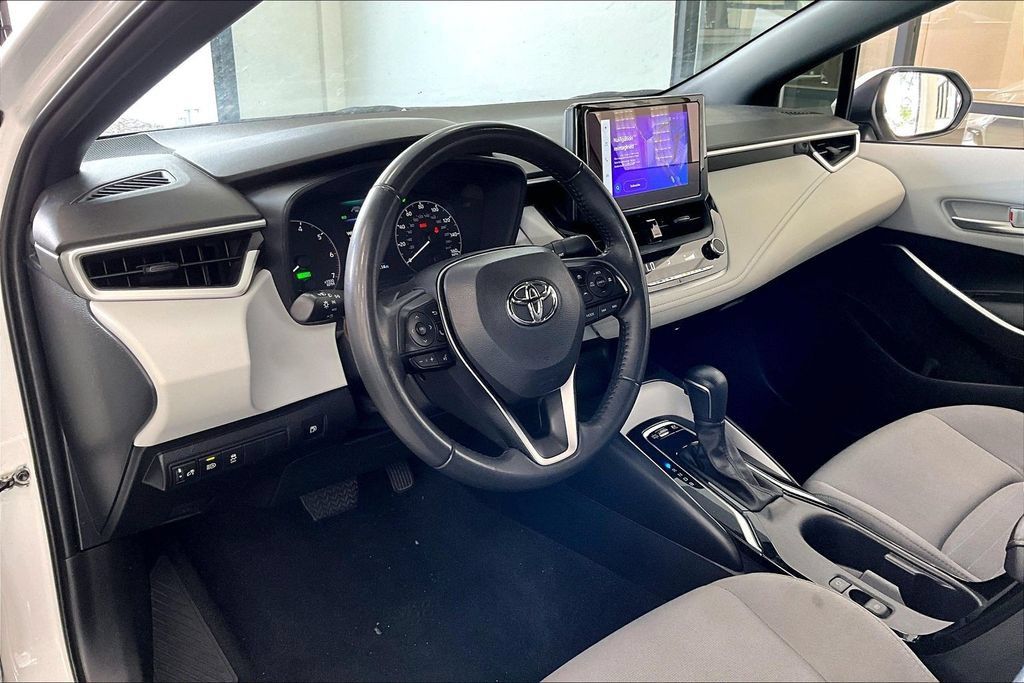Used 2024 Toyota Corolla SE FWD image 14