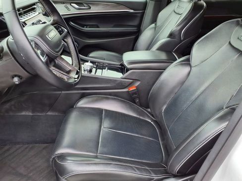 Certified 2023 Jeep Grand Cherokee Overland w/ Advanced Protech Group III AWD/4WD image 14