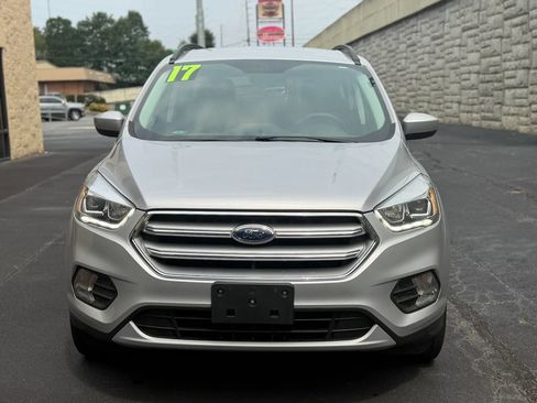 Used 2017 Ford Escape SE w/ Equipment Group 201A AWD/4WD image 4