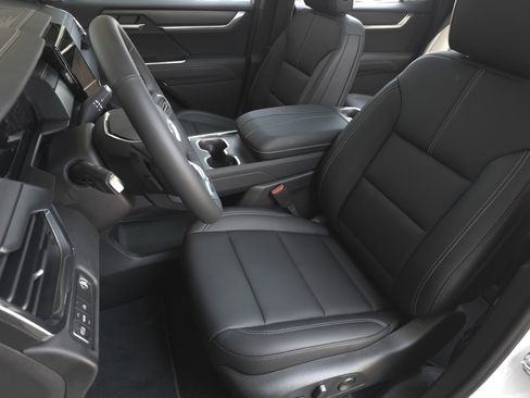 New 2026 GMC Yukon XL Denali w/ Denali Reserve Package AWD/4WD image 10