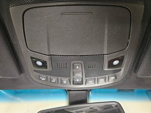 Used 2017 Lincoln Continental Reserve w/ Climate Package image 13