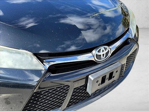 Used 2017 Toyota Camry SE image 27