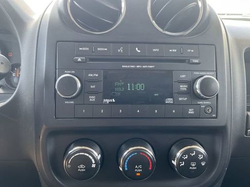 Used 2016 Jeep Patriot High Altitude AWD/4WD image 13