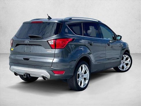 Used 2019 Ford Escape Titanium FWD image 2