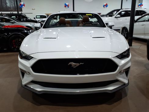Used 2022 Ford Mustang GT Premium w/ Ford Safe & Smart Package RWD image 2
