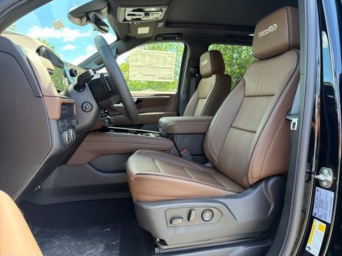 New 2026 Chevrolet Tahoe High Country AWD/4WD image 9