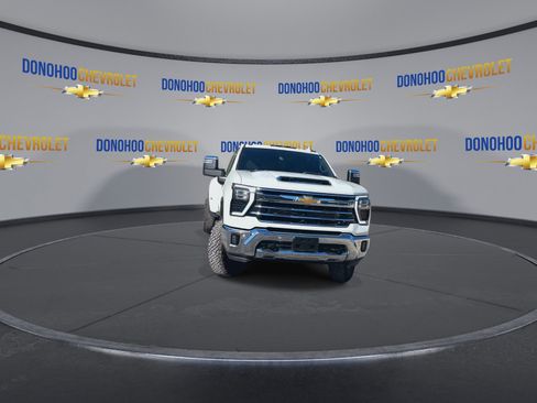 Used 2024 Chevrolet Silverado 3500 LTZ w/ LTZ Plus Package AWD/4WD image 6