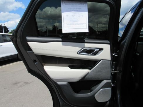 Used 2018 Land Rover Range Rover Velar AWD/4WD image 29