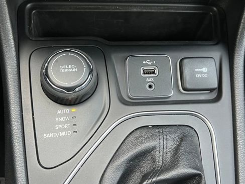 Used 2021 Jeep Cherokee Latitude Lux AWD/4WD image 33